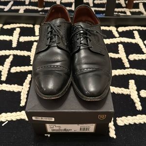 Allen Edmonds black Clifton dress shoes size 11